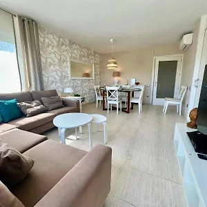 Apartamento A 600 Metros De La Playa, Ideal Familias